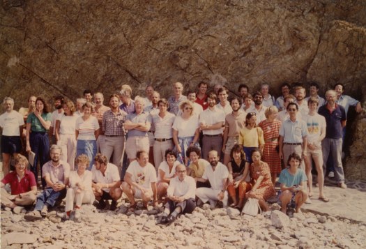 1985-banyuls-conference-group-photo